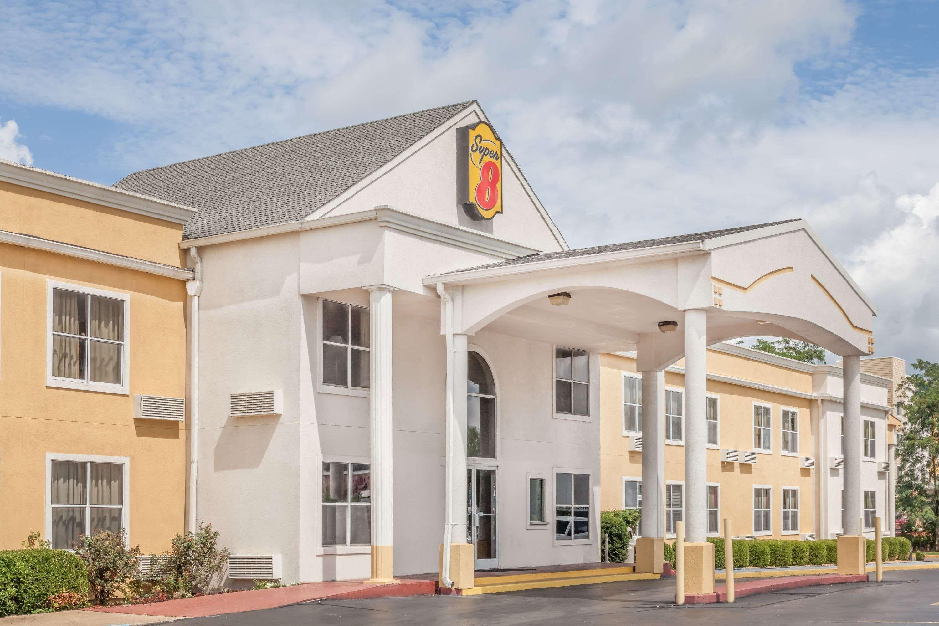 Super 8 By Wyndham Athens Hotel Buitenkant foto