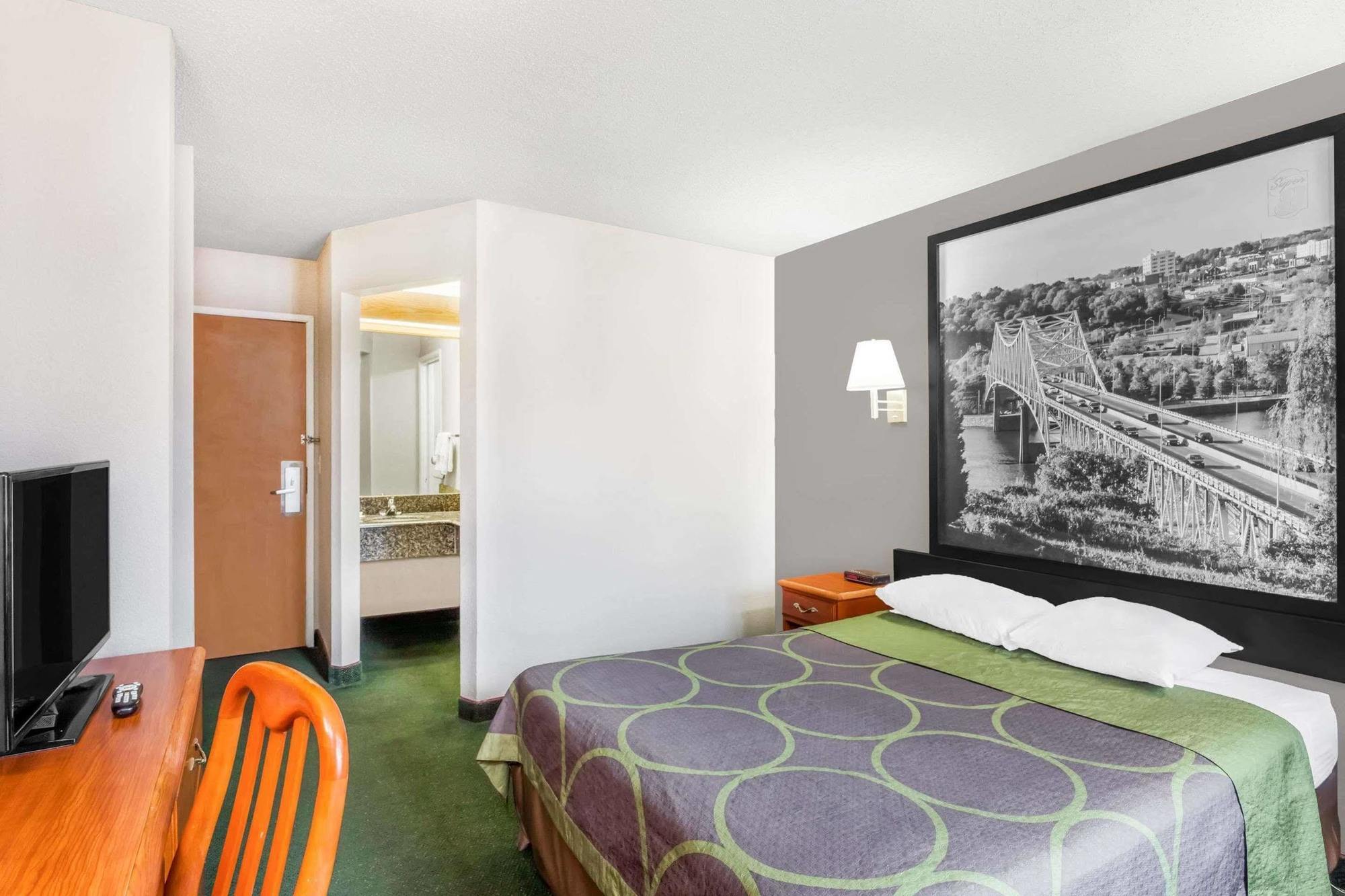 Super 8 By Wyndham Athens Hotel Buitenkant foto